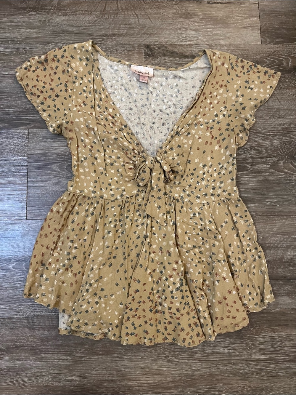 willow & root Mustard Tie-Front Flutter Sleeve Top